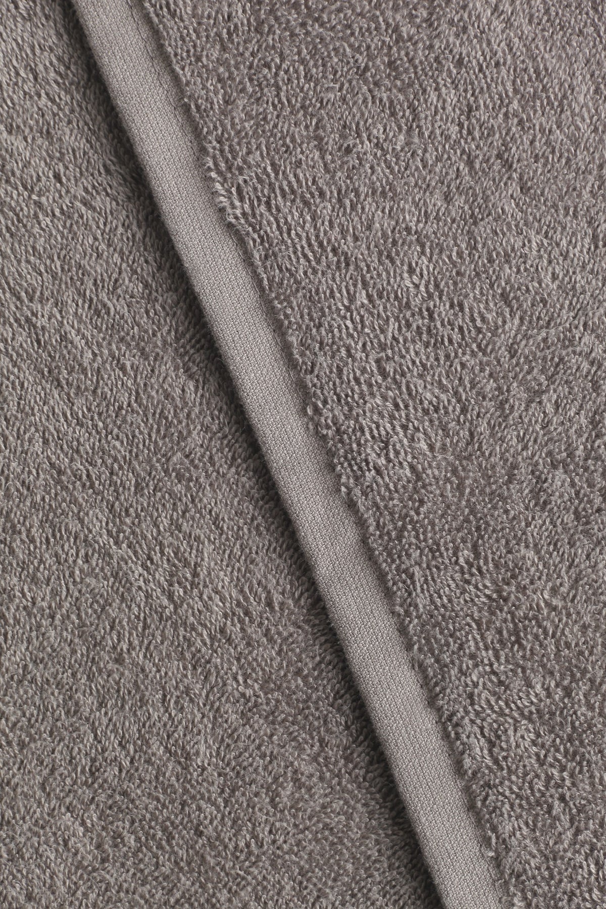 Nicol towel loop texture and finished edge