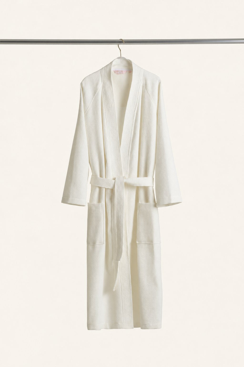 Pavia Home Picco — White bathrobe with tie belt and patch pockets