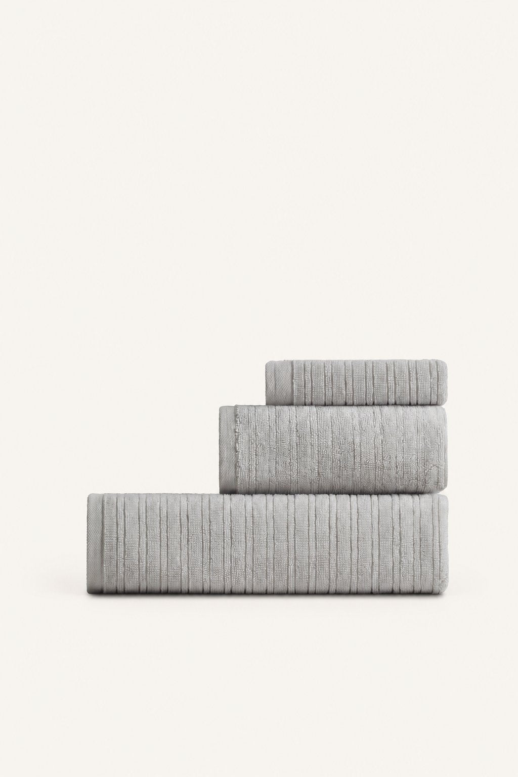 Pavia Home Aviola — Grey three-piece towel set