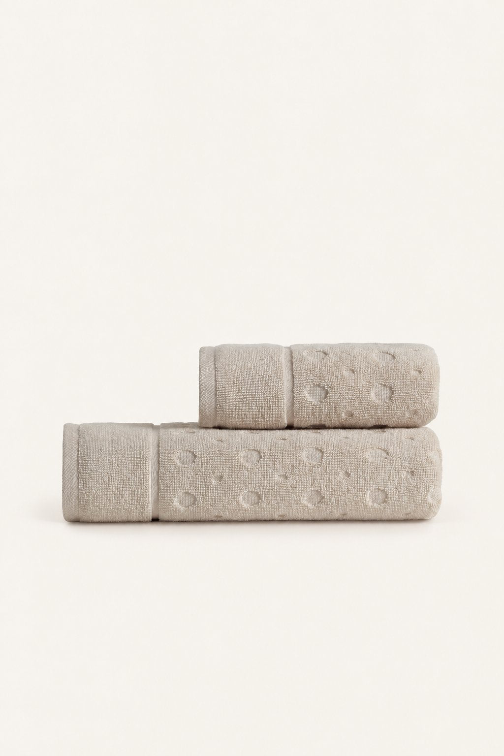 Pavia Home Bernardo — Beige two-piece towel set