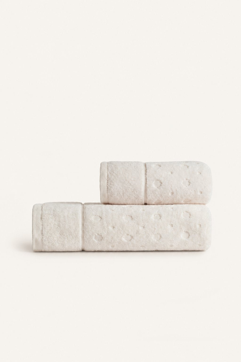 Pavia Home Bernardo — Ecru two-piece towel set
