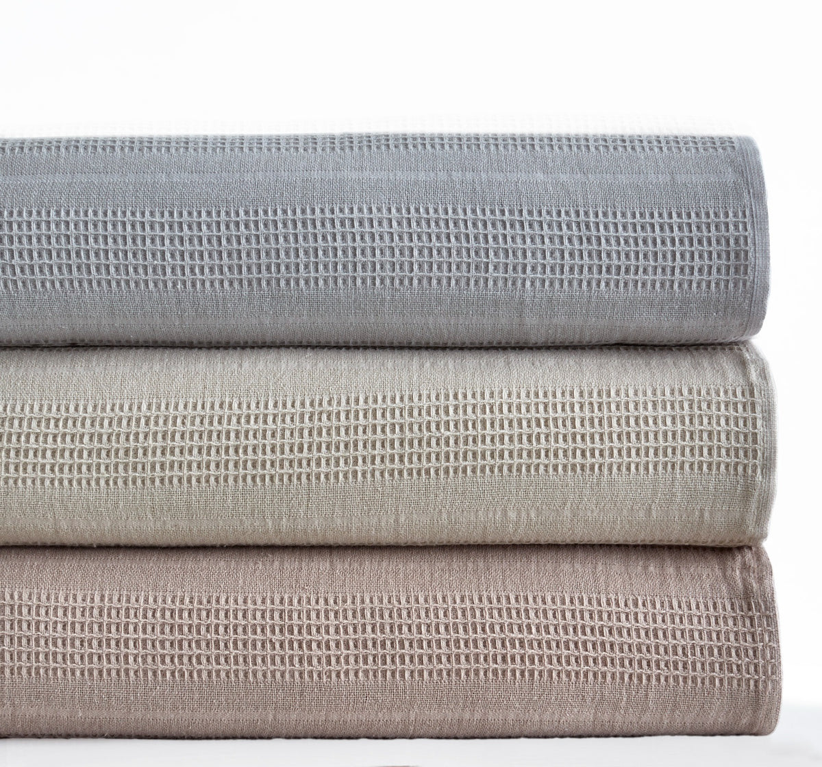 Erna Bedspread colour range
