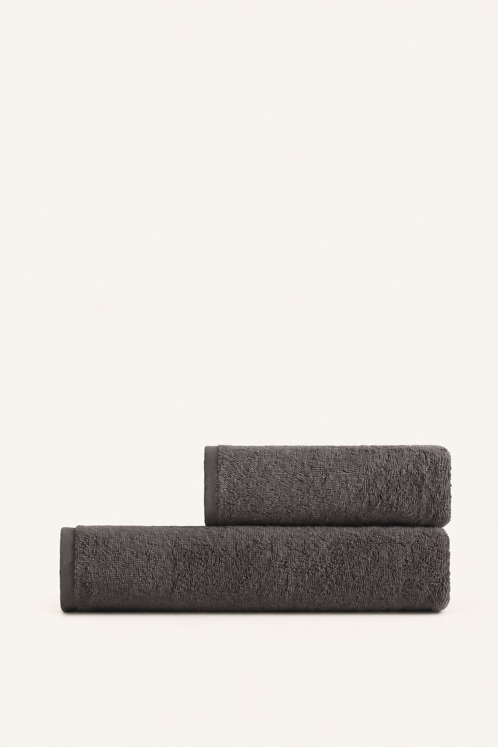 Nicol two-piece towel set in Anthracite