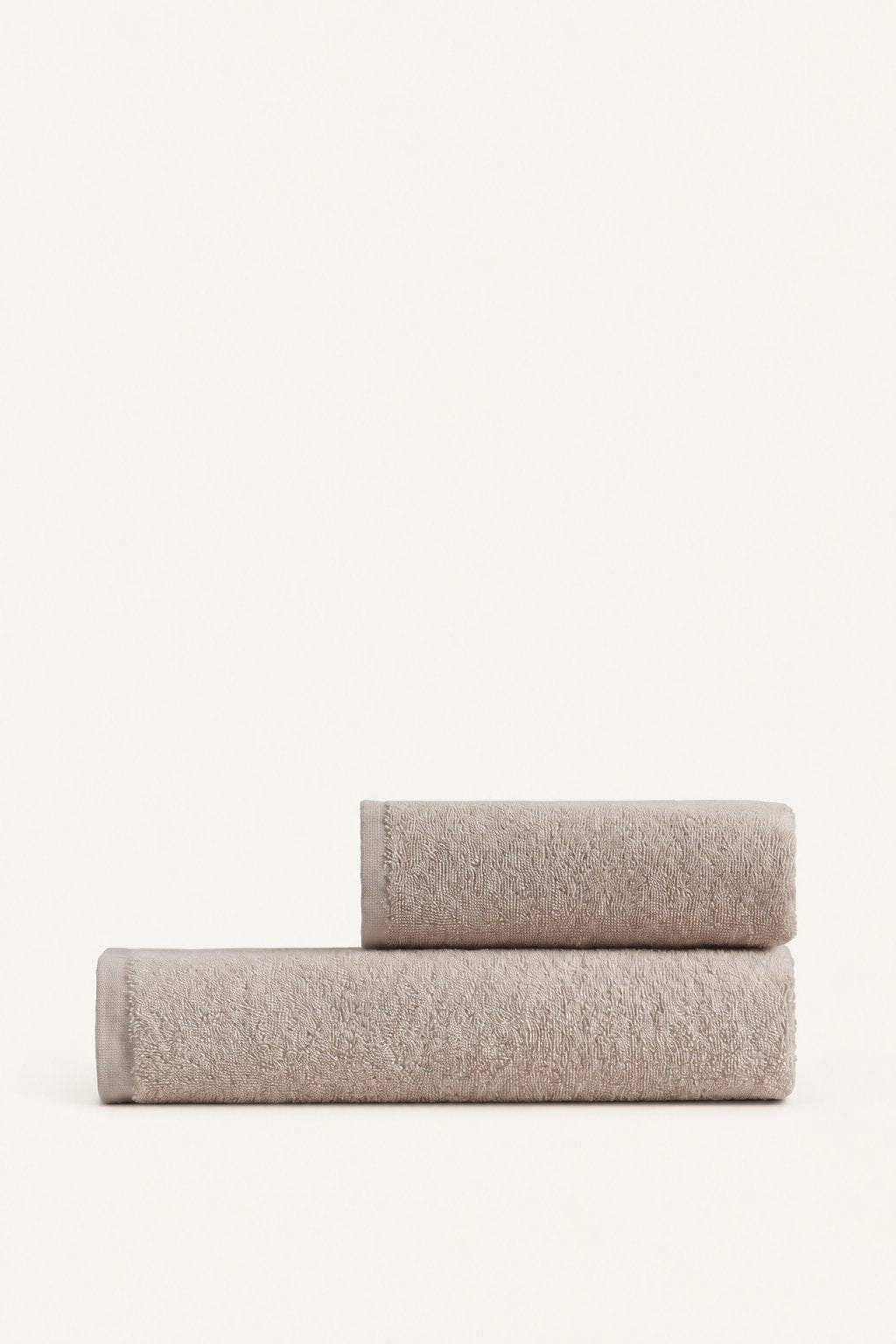 Nicol two-piece towel set in Beige