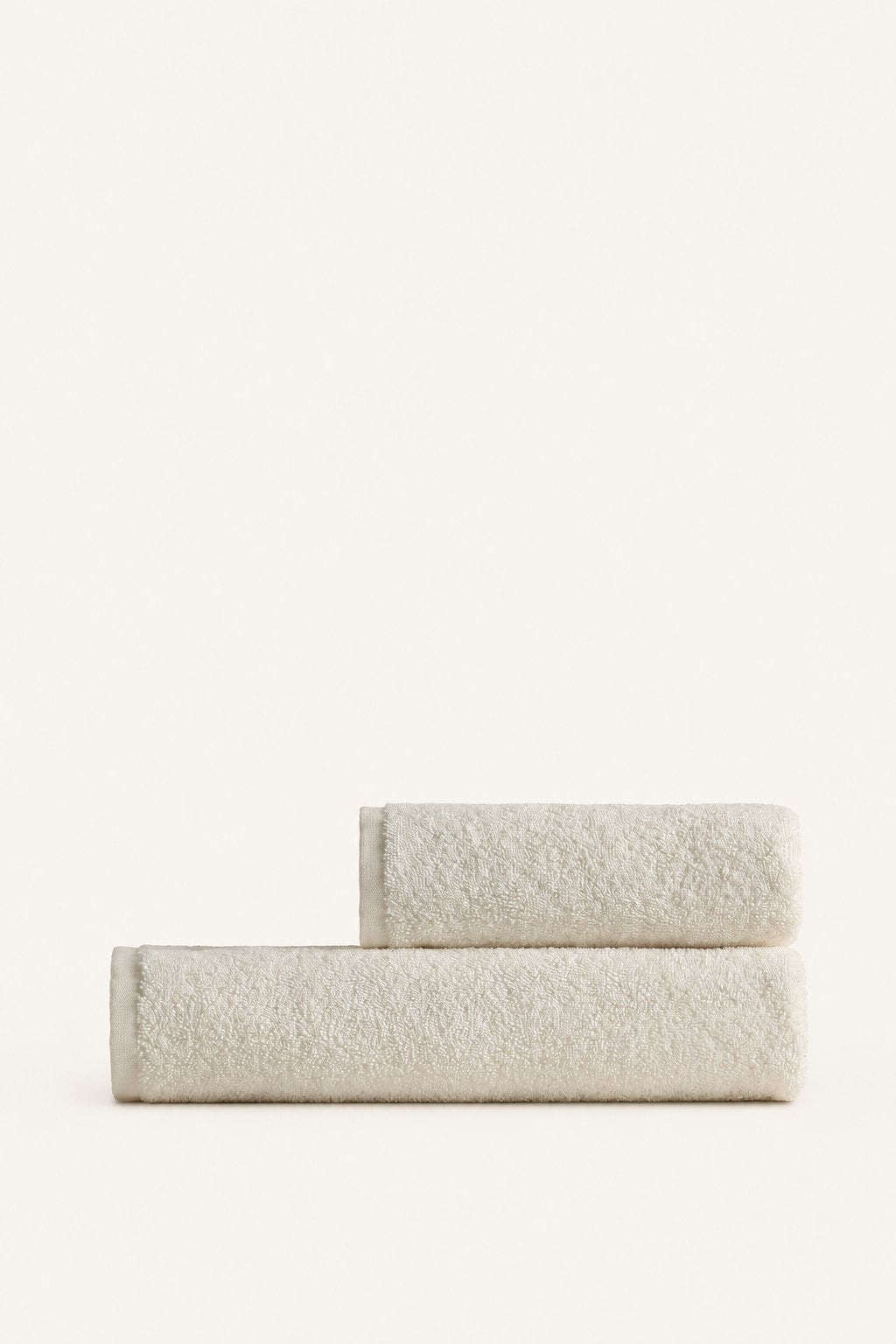 Nicol two-piece towel set in Ecru